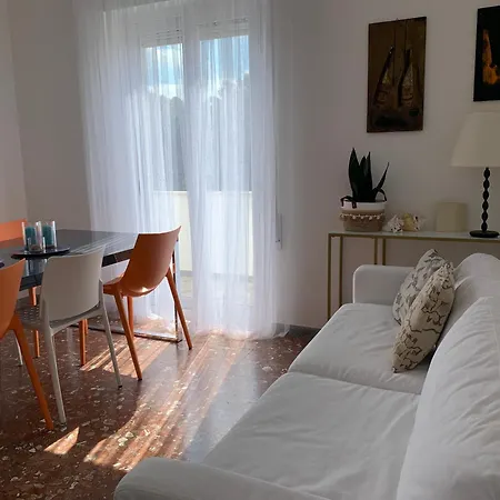 Apartament Dove Il Tramonto Incontra Il Mare, Attico Panoramico A Due Passi Dalla Minturno